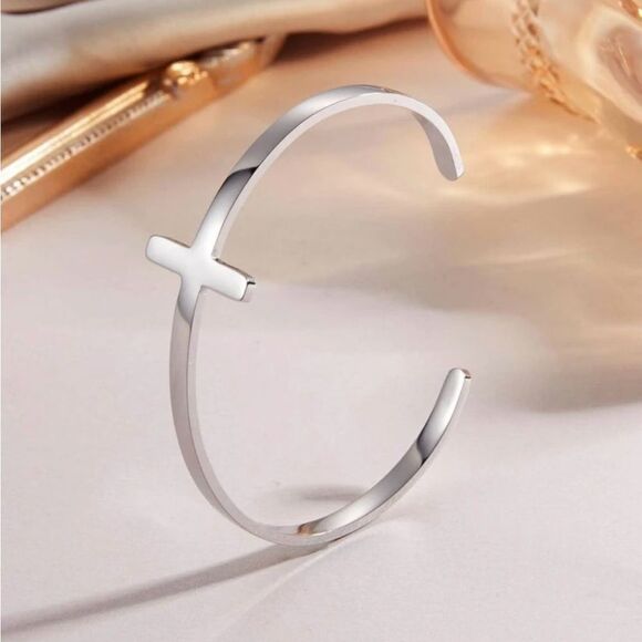 Stainless steel Cross Decor Cuff Bangle - Picture 3 of 13
